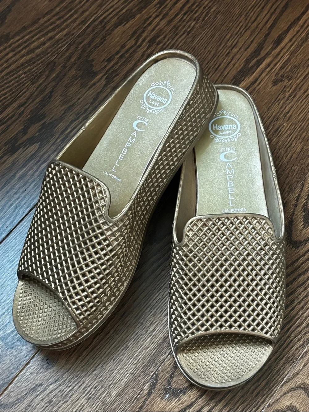 JELLY SANDALS 🪼⭐️